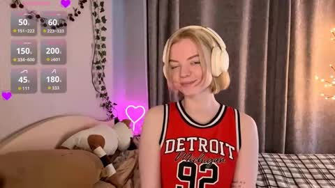 Snapshot of cristinekondo chatting on May 22, 2026, 3:50 pm Marry online show from May 22, 2026, 3:50 pm