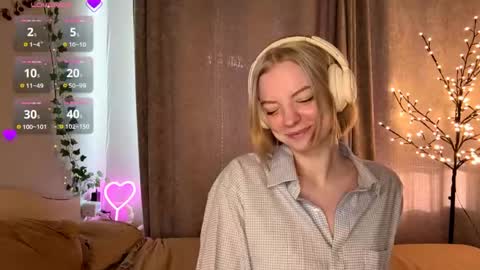 Snapshot of cristinekondo chatting on June 4, 2026, 4:13 pm Marry online show from June 4, 2026, 4:13 pm