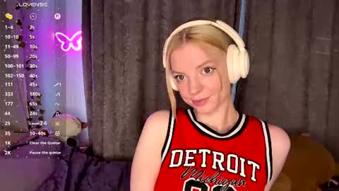 Snapshot of cristinekondo chatting on July 13, 2026, 3:26 pm Marry online show from July 13, 2026, 3:26 pm
