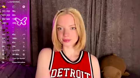 Snapshot of cristinekondo chatting on July 19, 2026, 6:11 pm Marry online show from July 19, 2026, 6:11 pm