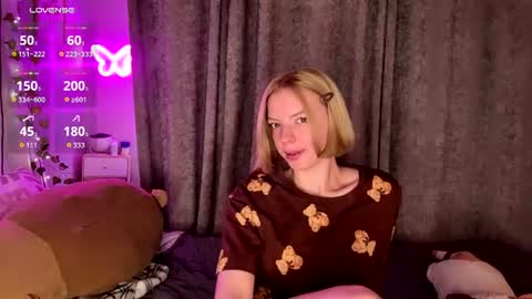 Snapshot of cristinekondo chatting on August 3, 2026, 4:33 pm Marry online show from August 3, 2026, 4:33 pm