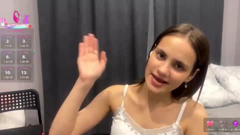 Snapshot of cristinevaissiere chatting on September 10, 2025, 4:18 pm Anne online show from September 10, 2025, 4:18 pm