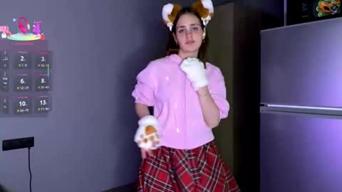 Snapshot of cristinevaissiere chatting on September 27, 2025, 4:12 pm Anne online show from September 27, 2025, 4:12 pm