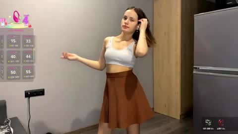 Snapshot of cristinevaissiere chatting on October 2, 2025, 4:25 pm Anne online show from October 2, 2025, 4:25 pm