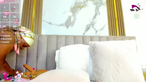 Snapshot of cristinsexy_ chatting on October 29, 2025, 10:39 am Cristina online show from October 29, 2025, 10:39 am