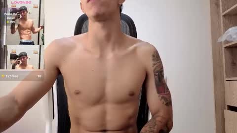 Snapshot of cristopher23_ chatting on October 8, 2025, 3:20 pm cristopher23  online show from October 8, 2025, 3:20 pm