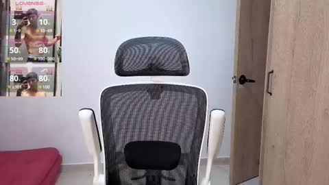 Snapshot of cristopher23_ chatting on October 12, 2025, 1:43 pm cristopher23  online show from October 12, 2025, 1:43 pm