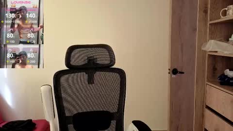 Snapshot of cristopher23_ chatting on October 14, 2025, 1:56 pm cristopher23  online show from October 14, 2025, 1:56 pm