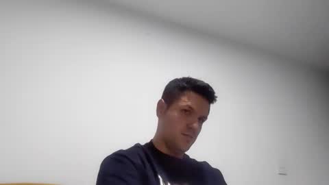 Snapshot of cristopher3042 chatting on January 4, 2025, 12:05 am cristopher3042 online show from January 4, 2025, 12:05 am