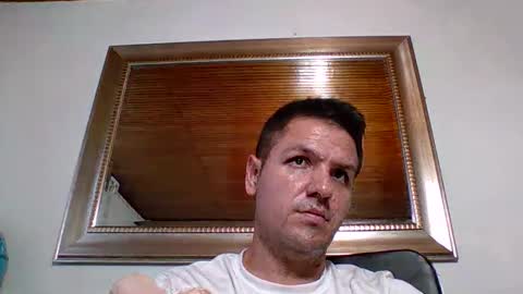 Snapshot of cristopher3042 chatting on December 19, 2025, 9:44 pm cristopher3042 online show from December 19, 2025, 9:44 pm