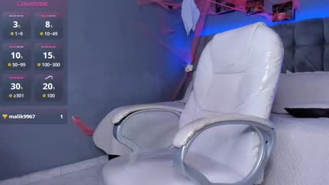 Snapshot of cristopher_strong chatting on October 12, 2025, 11:53 am Cristopher online show from October 12, 2025, 11:53 am