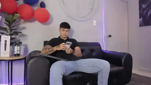 Cristopher online show from June 19, 2026, 11:58 am