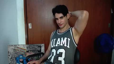 cristopher online show from November 28, 2025, 1:41 am