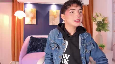 Cristopher  online show from March 22, 2026, 8:23 pm