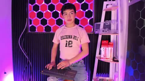 Cristopher  online show from April 24, 2026, 9:06 pm