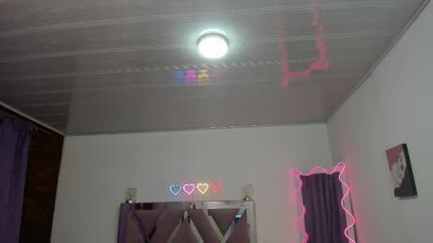 cristy_tay online show from April 4, 2026, 11:40 am