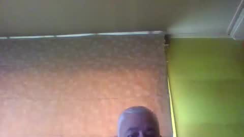 Snapshot of crmperez chatting on December 4, 2024, 5:44 pm crmperez online show from December 4, 2024, 5:44 pm