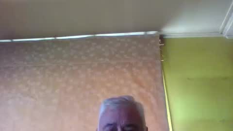 Snapshot of crmperez chatting on February 27, 2025, 6:53 pm crmperez online show from February 27, 2025, 6:53 pm