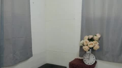 crocodale online show from September 21, 2025, 6:26 am