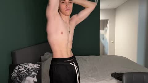 cronck52 online show from November 19, 2025, 7:25 pm