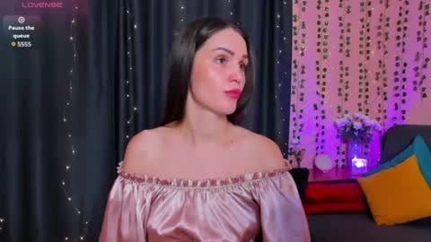 xx Amina xx online show from July 8, 2026, 5:23 am
