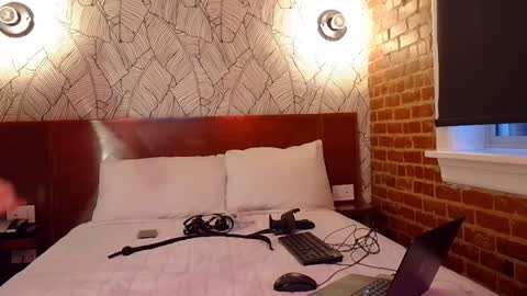 Snapshot of cruellacuck chatting on December 8, 2024, 12:51 am CruellaCuck online show from December 8, 2024, 12:51 am