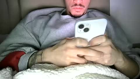 cruzgg_ online show from June 25, 2026, 11:09 pm