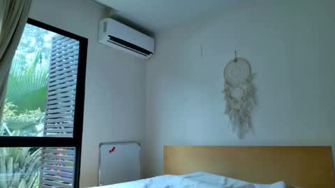 Lin inst lingoodyy online show from January 17, 2026, 4:17 am