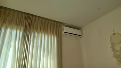 Lin inst lingoodyy online show from January 19, 2026, 7:01 am