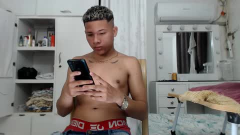 Snapshot of crys_22 chatting on November 9, 2025, 4:22 am crys_22 online show from November 9, 2025, 4:22 am