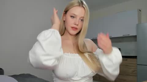 Cassie control  domi and lush  in private for free online show from December 7, 2024, 4:53 am