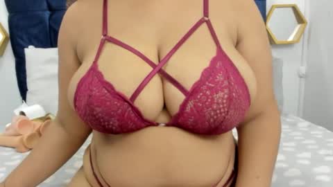 Snapshot of crystal_butterfly1 chatting on December 19, 2024, 11:18 am crystal_butterfly1 online show from December 19, 2024, 11:18 am