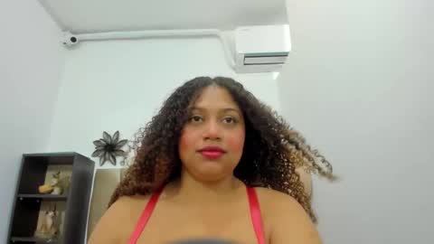 Snapshot of crystal_butterfly1 chatting on February 16, 2025, 2:43 pm crystal_butterfly1 online show from February 16, 2025, 2:43 pm
