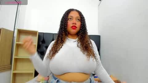 Snapshot of crystal_butterfly1 chatting on March 8, 2025, 11:27 am crystal_butterfly1 online show from March 8, 2025, 11:27 am