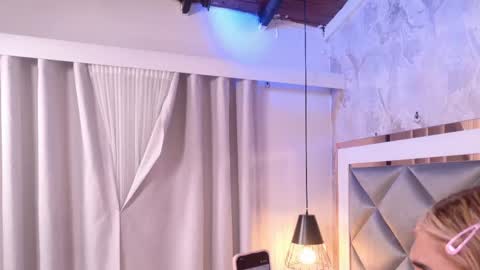 crystal_gilton online show from June 8, 2026, 11:54 am