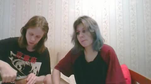 Crystal and Marcl online show from December 6, 2024, 10:27 am