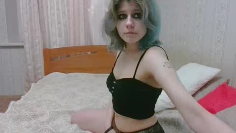 Crystal and Marcl online show from December 7, 2024, 6:37 pm