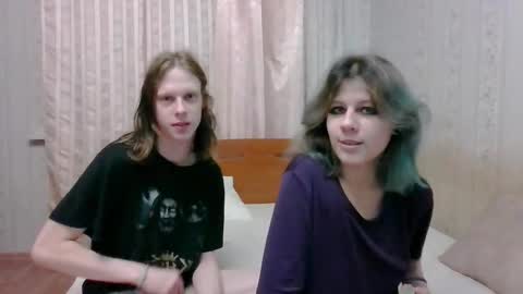 Crystal and Marcl online show from December 9, 2024, 8:44 pm