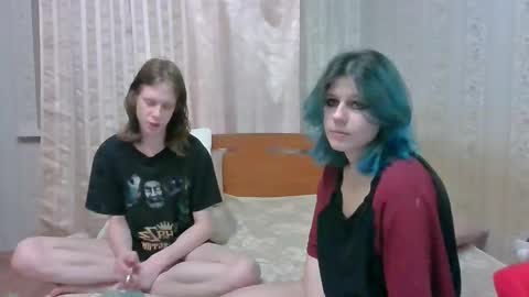 Crystal and Marcl online show from December 11, 2024, 9:45 pm