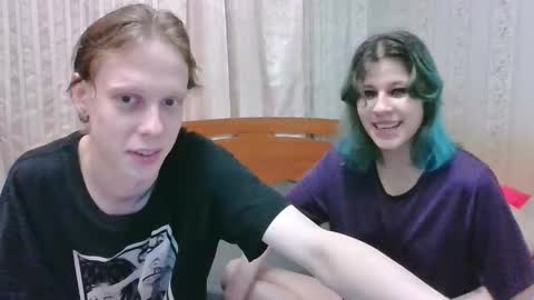 Crystal and Marcl online show from December 20, 2024, 9:39 pm