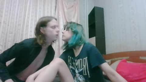 Crystal and Marcl online show from December 26, 2024, 9:58 pm