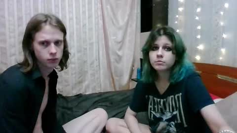 Crystal and Marcl online show from December 27, 2024, 11:42 pm