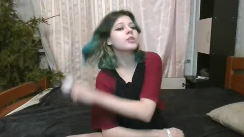 Crystal and Marcl online show from January 16, 2025, 3:56 am