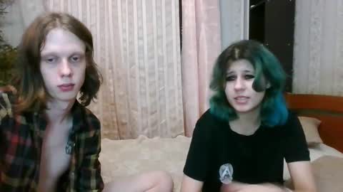 Crystal and Marcl online show from January 16, 2025, 6:16 pm