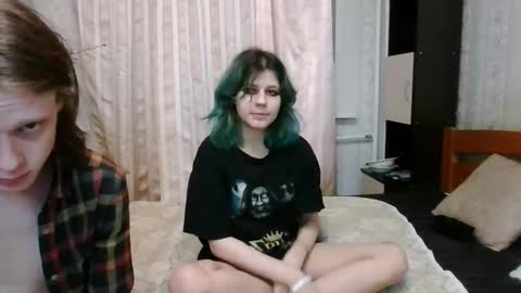 Crystal and Marcl online show from January 19, 2025, 1:43 am