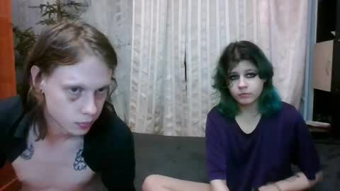 Crystal and Marcl online show from January 23, 2025, 11:26 pm