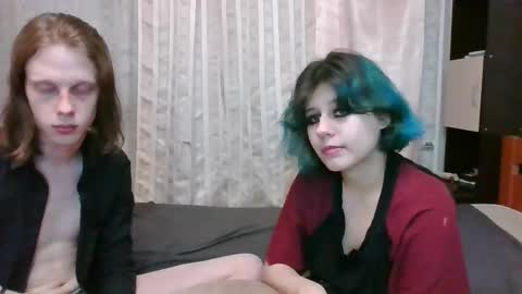 Crystal and Marcl online show from January 24, 2025, 10:08 pm