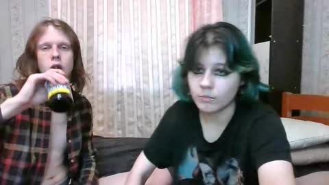 Crystal and Marcl online show from February 2, 2025, 9:19 am