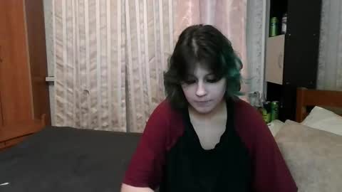 Crystal and Marcl online show from February 14, 2025, 2:23 pm
