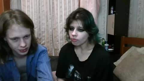 Crystal and Marcl online show from February 20, 2025, 1:25 am